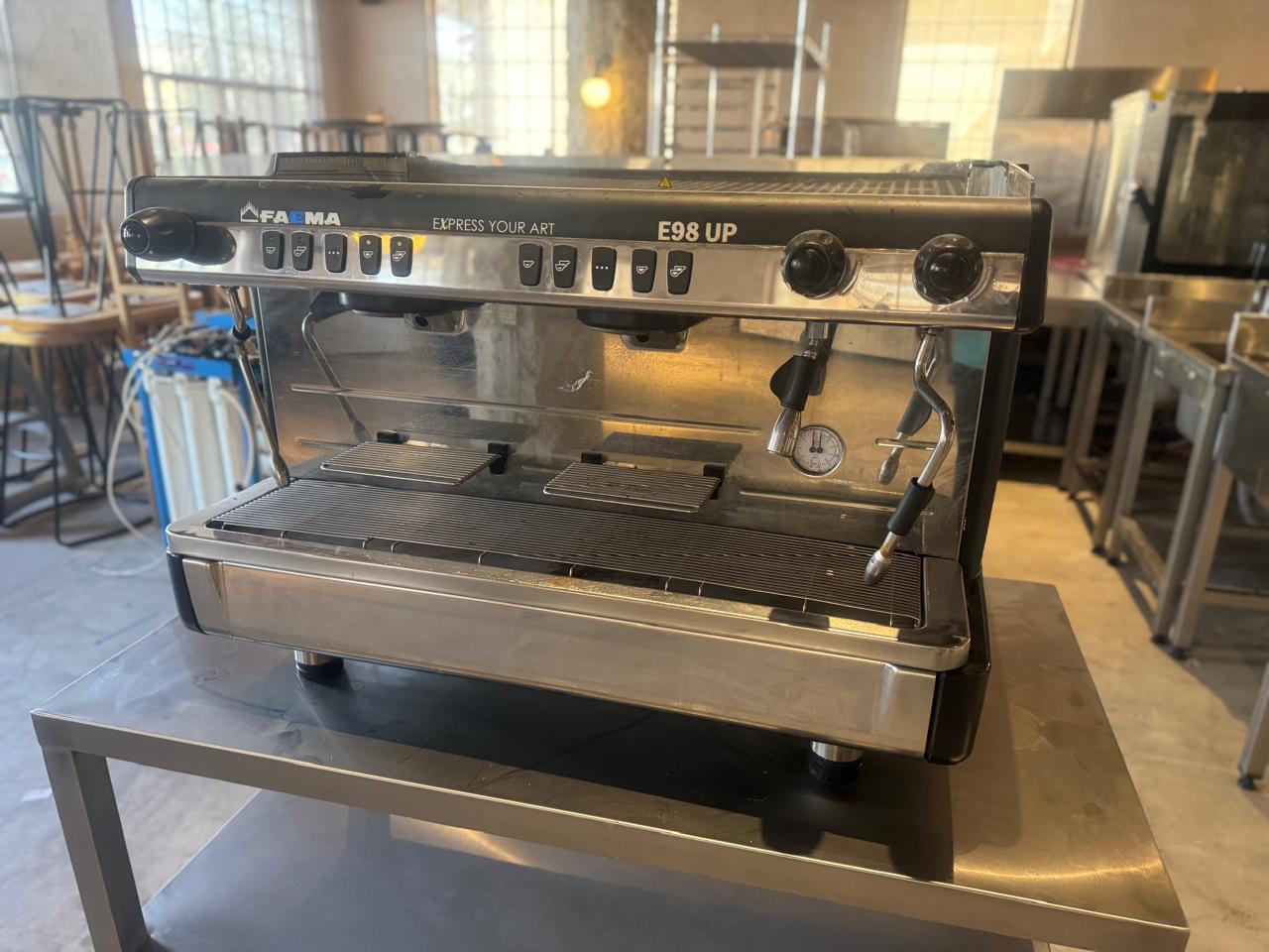 8f5488c1 2339 488f a6d2 d5c4c3c4170b